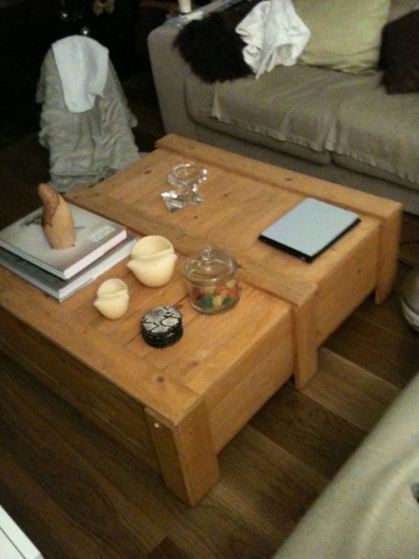 caja-de-madera-mesita-sofa